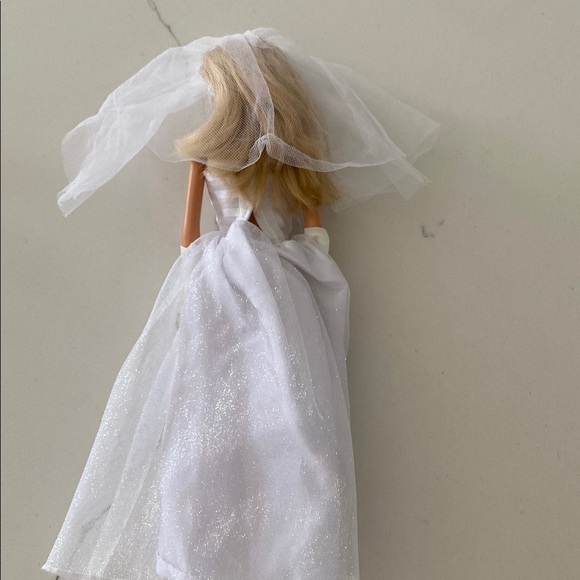 Barbie Dream Wedding Doll with Accessories - 2000 - Picture 5 of 8